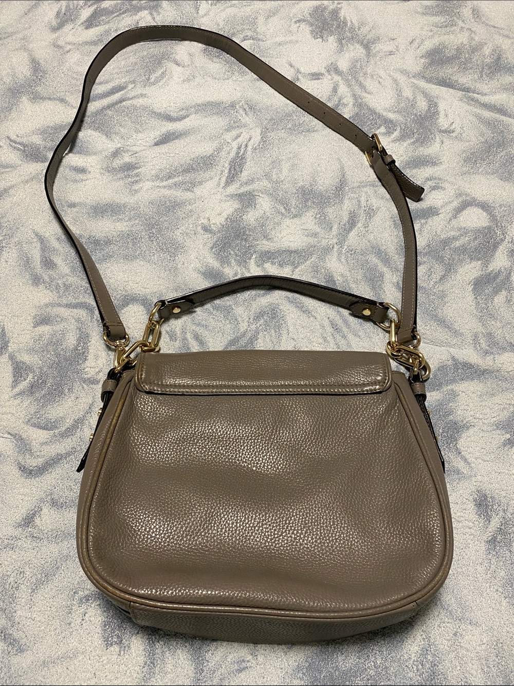 kate spade gray pebble leather crossbody with gold hardware - Picture 2 of 8